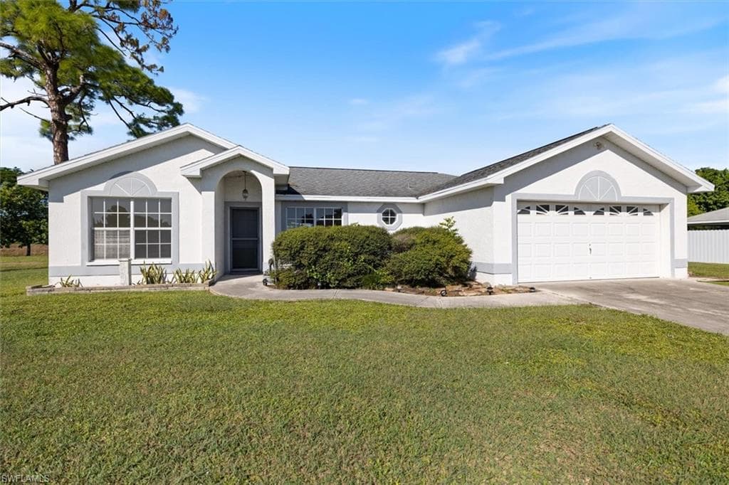 204 Roat ST LEHIGH ACRES, FL 33936