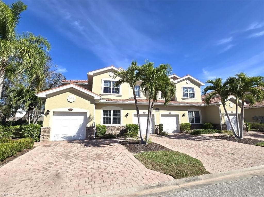 8541 Oakshade CIR 1 FORT MYERS, FL 33919
