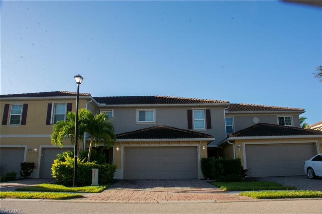 3724 Crofton CT FORT MYERS, FL 33916