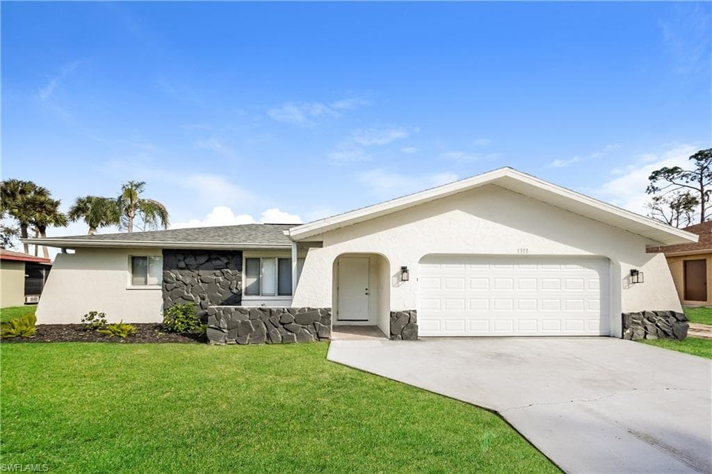 1318 Arrow ST PORT CHARLOTTE, FL 33952