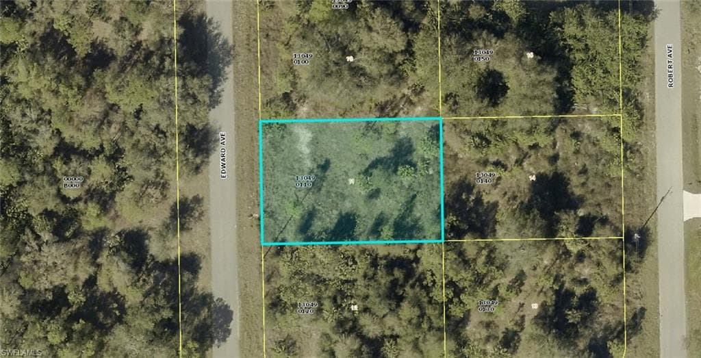 2102 Edward AVE ALVA, FL 33920