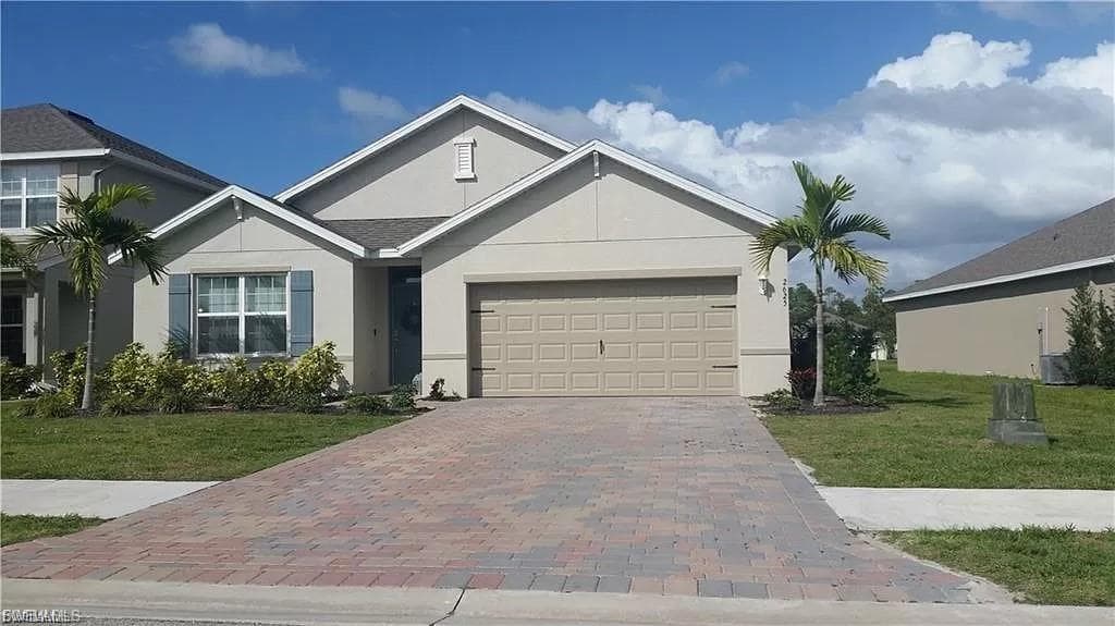 2625 Manzilla LN CAPE CORAL, FL 33909