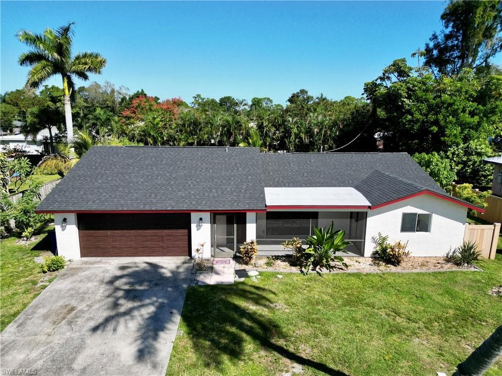 2461 Woodland CIR FORT MYERS, FL 33907