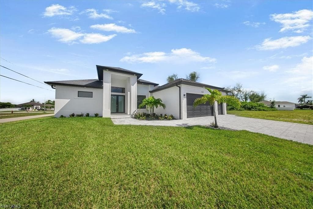 1123 40th PL CAPE CORAL, FL 33993