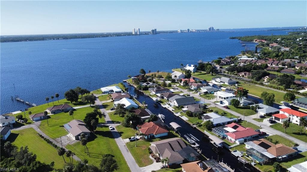 1823 Stevenson RD NORTH FORT MYERS, FL 33917