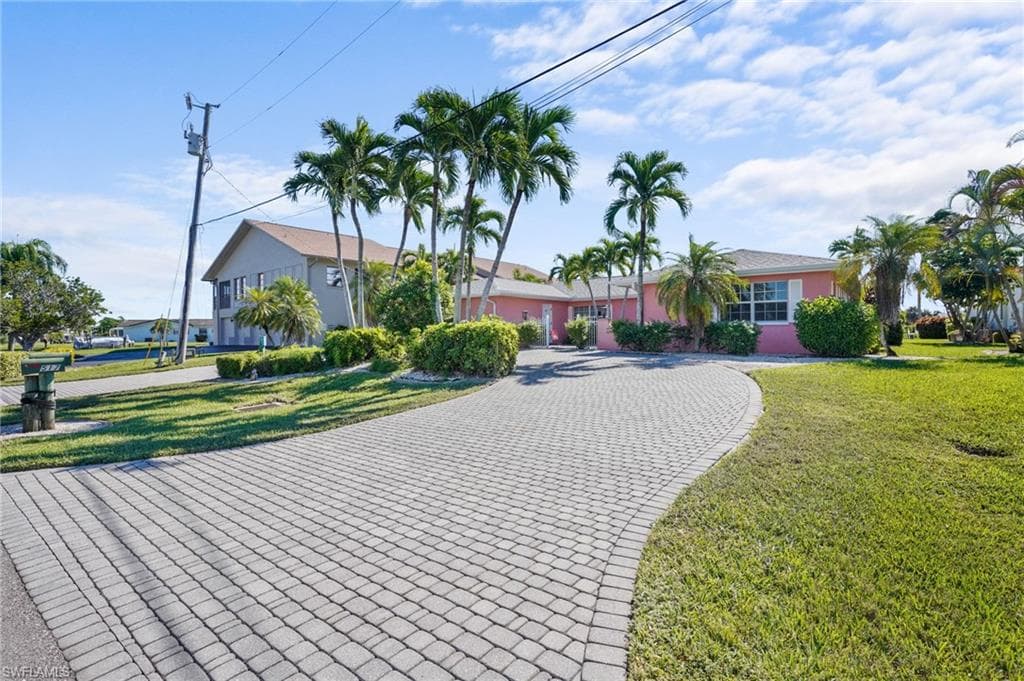 517 SE 43rd ST A CAPE CORAL, FL 33904