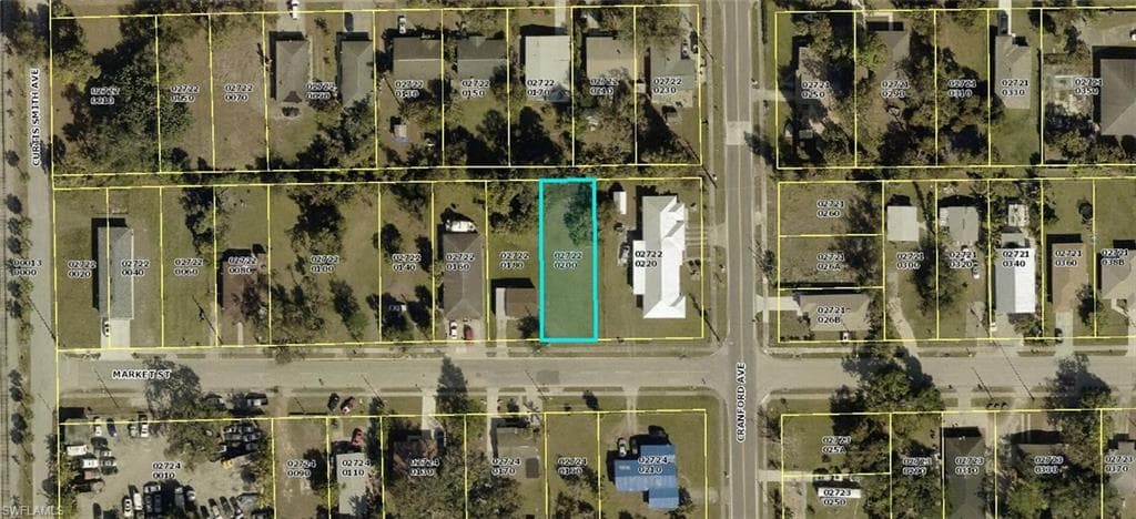 2661 Market ST FORT MYERS, FL 33916