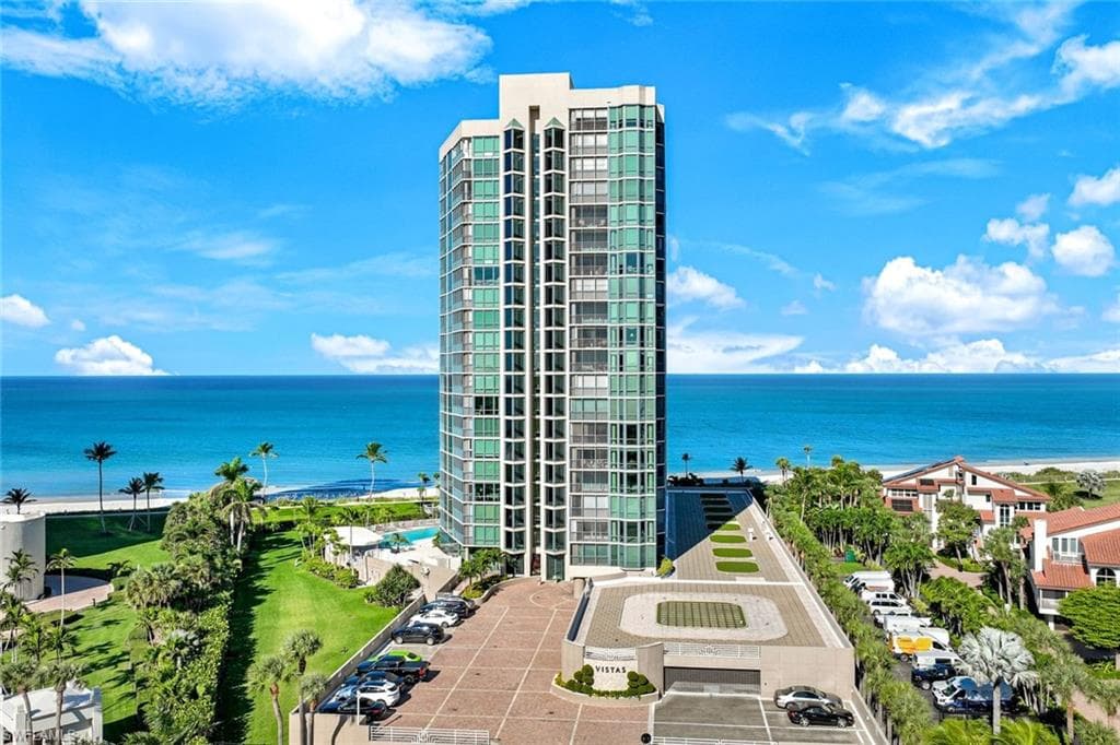 4651 Gulf Shore BLVD N 207 NAPLES, FL 34103