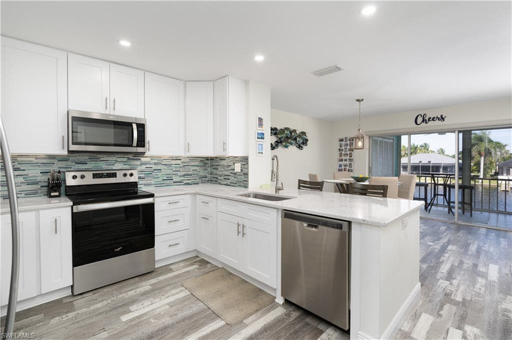 1739 SE 46th LN 202 CAPE CORAL, FL 33904