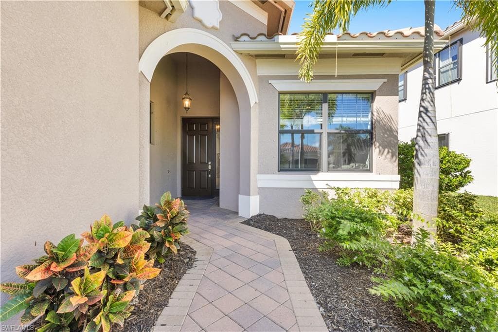 11530 Foxbriar LN FORT MYERS, FL 33913