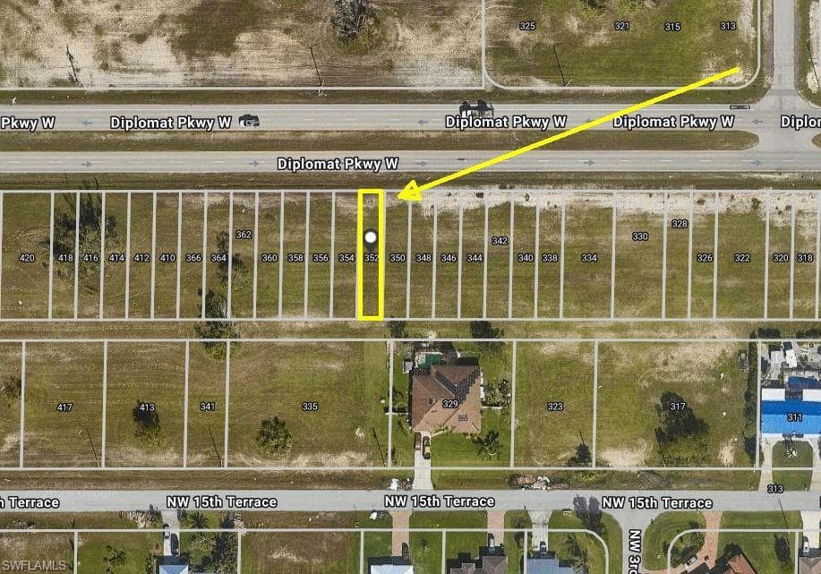 352 Diplomat PKWY W CAPE CORAL, FL 33993