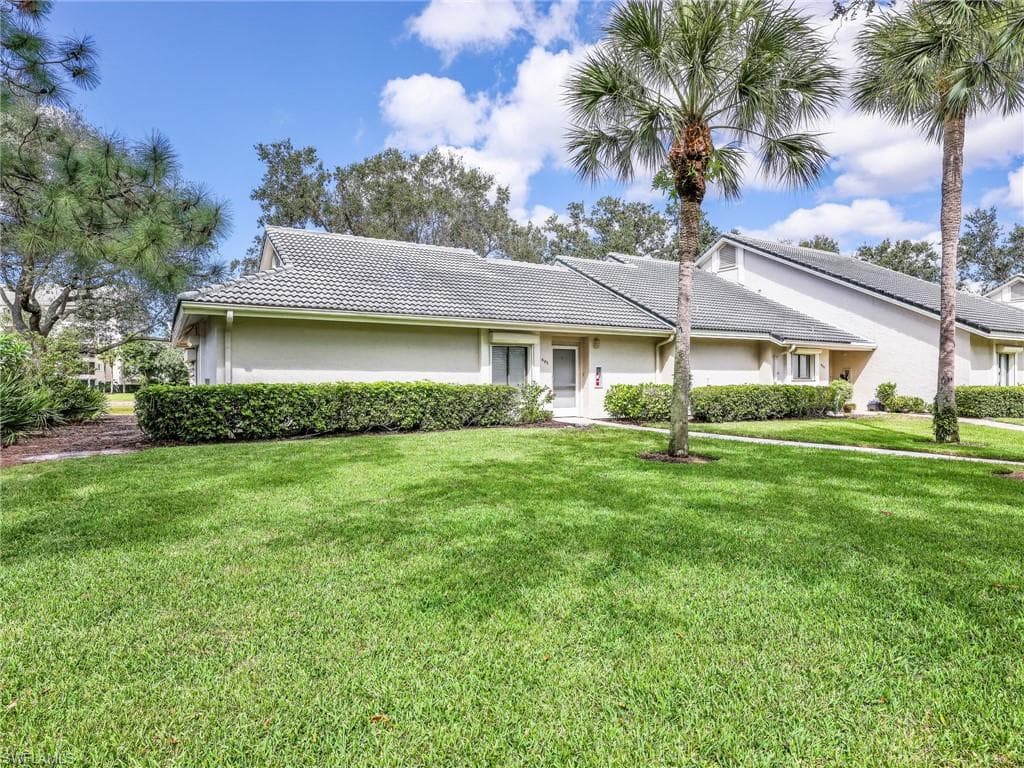 401 Arbor Lake DR 4-101 NAPLES, FL 34110