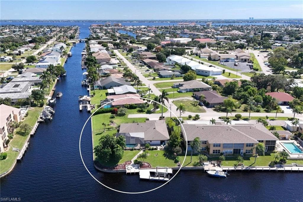 4002 SE 12th AVE CAPE CORAL, FL 33904