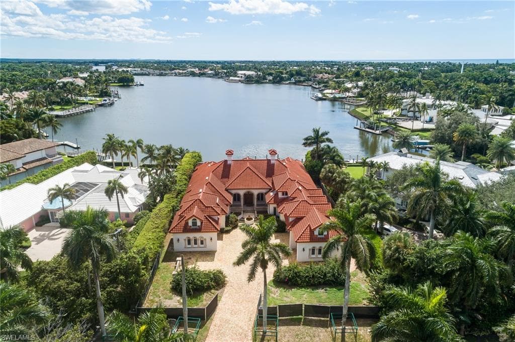 600 Galleon DR NAPLES, FL 34102