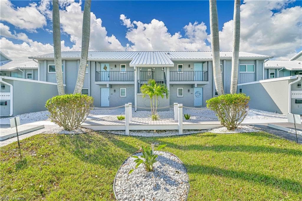 1808 Beach PKWY 203 CAPE CORAL, FL 33904