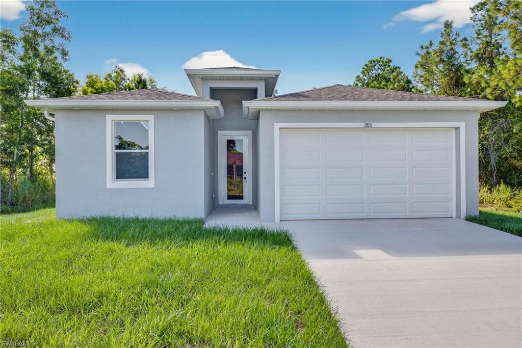 2811 16th ST W LEHIGH ACRES, FL 33971