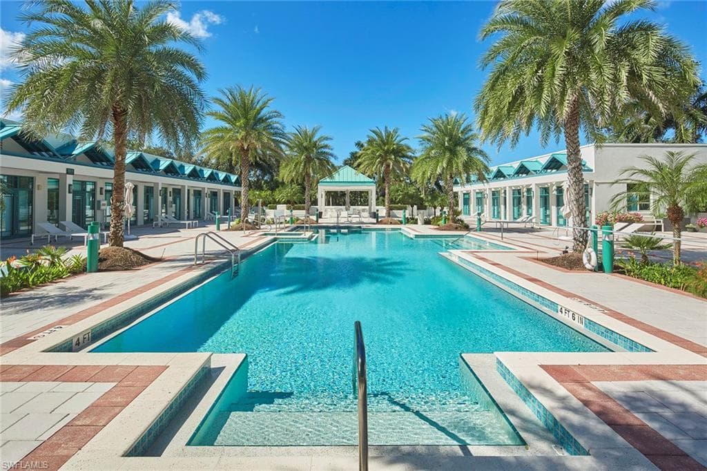 7515 Pelican Bay BLVD 22C NAPLES, FL 34108