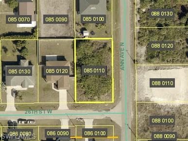 2500 26th ST W LEHIGH ACRES, FL 33971