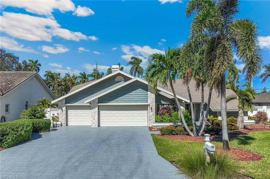 8873 Banyan Cove CIR FORT MYERS, FL 33919