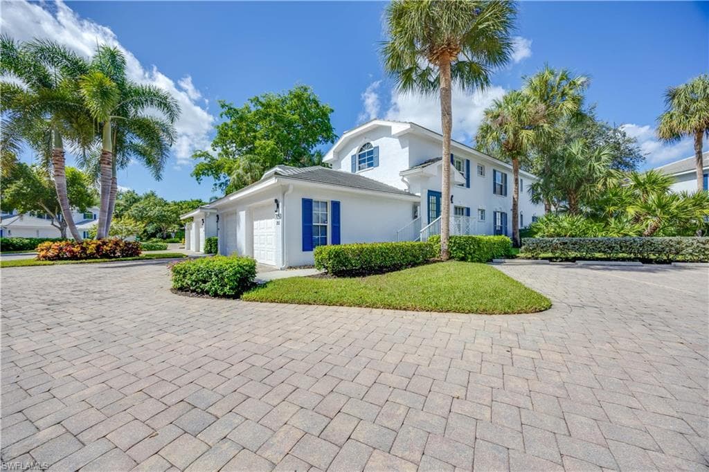 7050 Barrington CIR 202 NAPLES, FL 34108