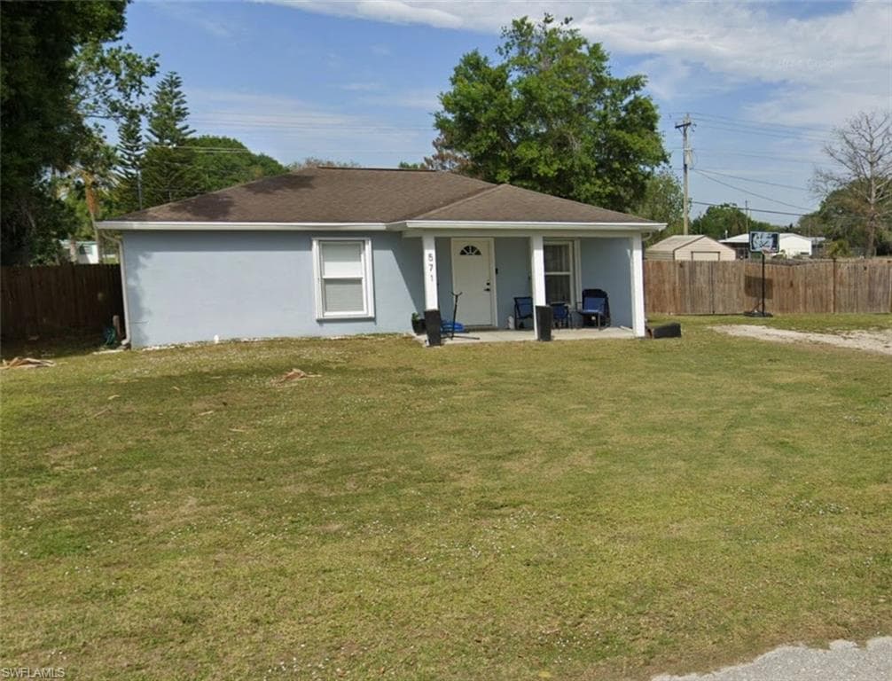 571 Avenue H MOORE HAVEN, FL 33471