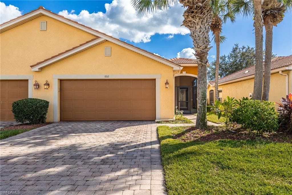 9263 Aegean CIR LEHIGH ACRES, FL 33936