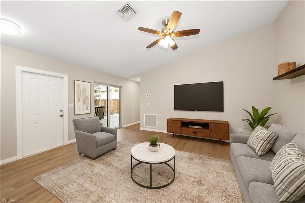 15630 Crystal Lake DR 102 NORTH FORT MYERS, FL 33917