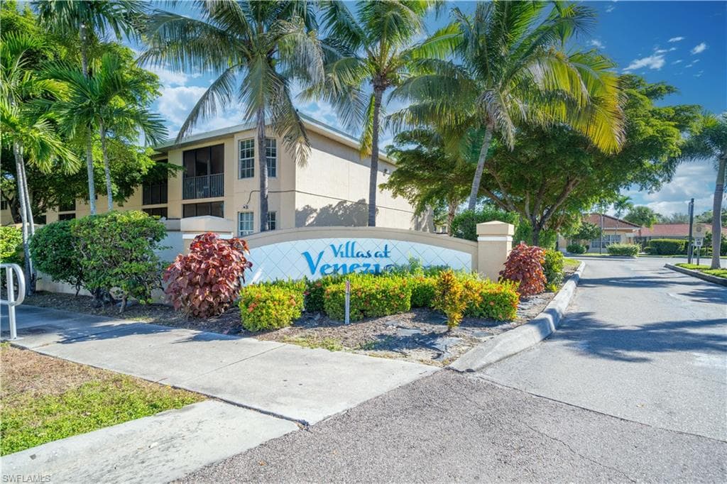 4110 Castilla CIR FORT MYERS, FL 33916