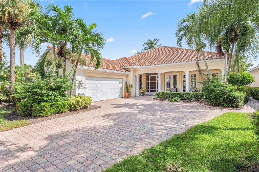 2881 Hatteras WAY NAPLES, FL 34119