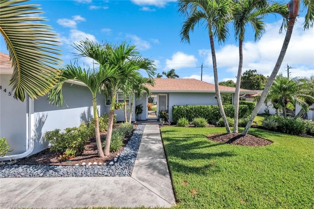 4459 Lakewood BLVD NAPLES, FL 34112