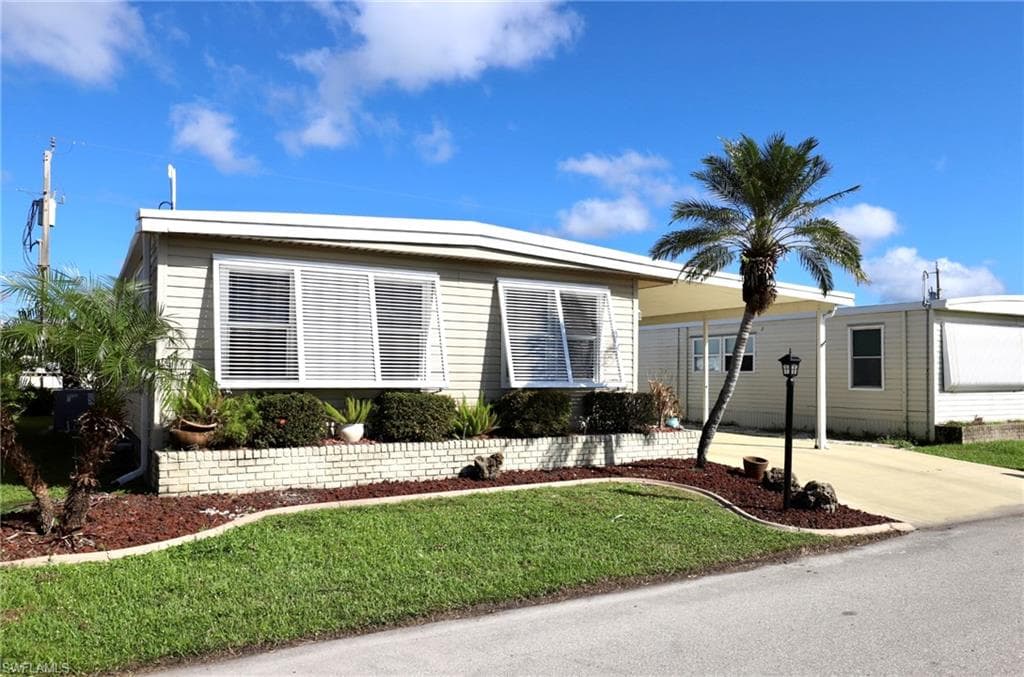 5509 Colonial RD NORTH FORT MYERS, FL 33917