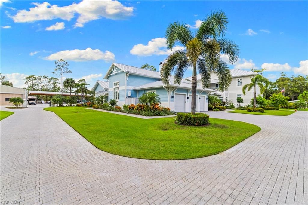 2961 Sanborn AVE NAPLES, FL 34120