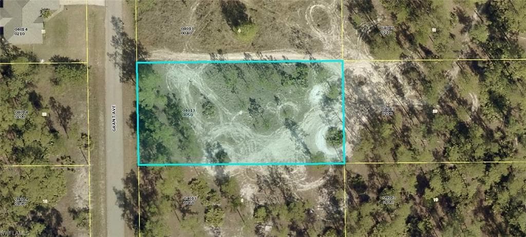 914 Grant AVE LEHIGH ACRES, FL 33972
