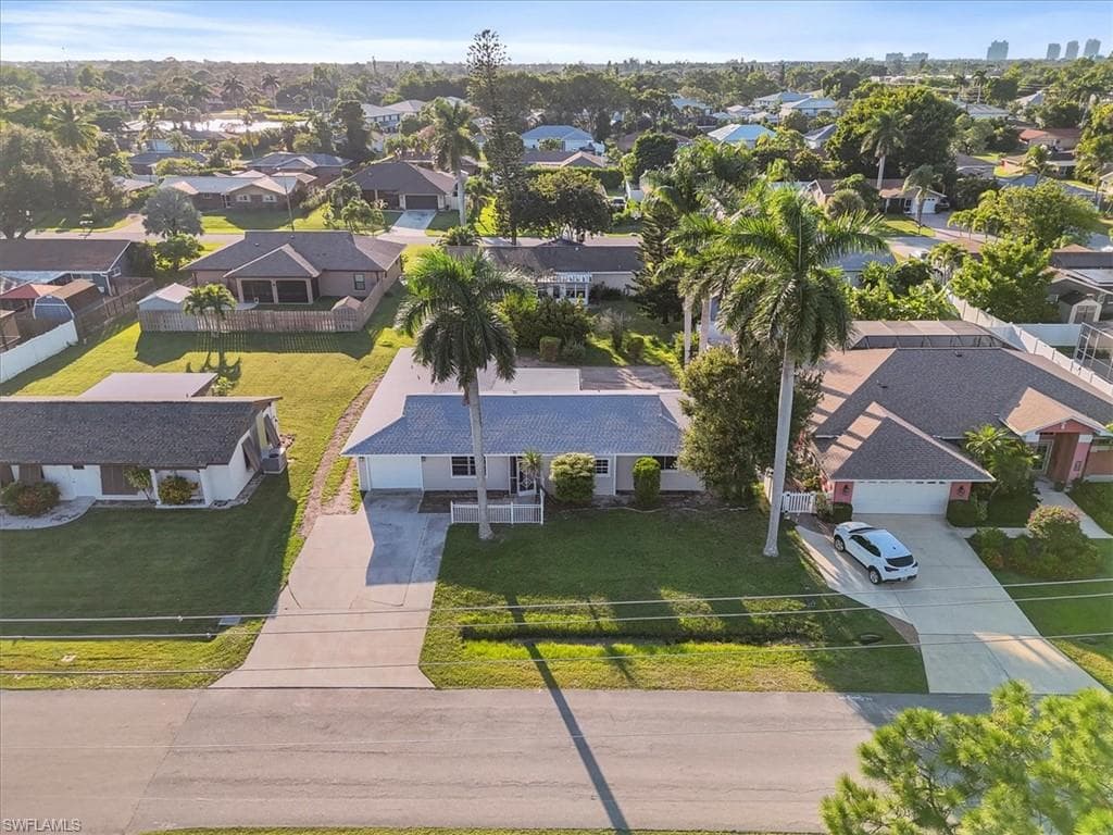 27580 Wisconsin ST BONITA SPRINGS, FL 34135