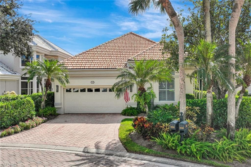 3352 Montara DR BONITA SPRINGS, FL 34134