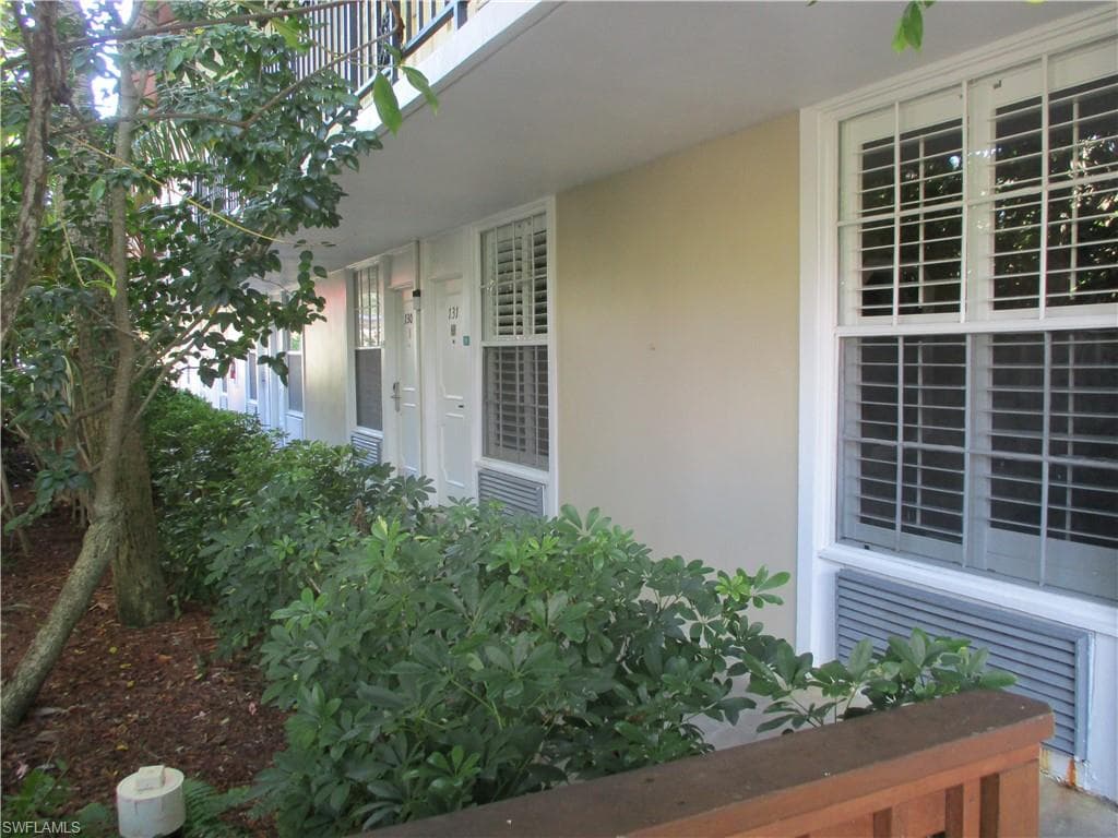 2555 9th ST N 131 NAPLES, FL 34103