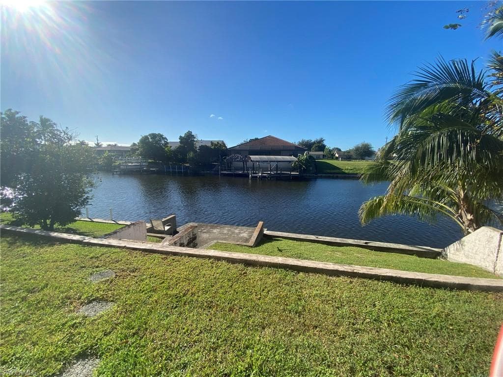 910 SE 14th TER 2 CAPE CORAL, FL 33990