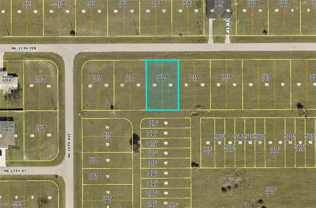 1910 NE 17th TER CAPE CORAL, FL 33909