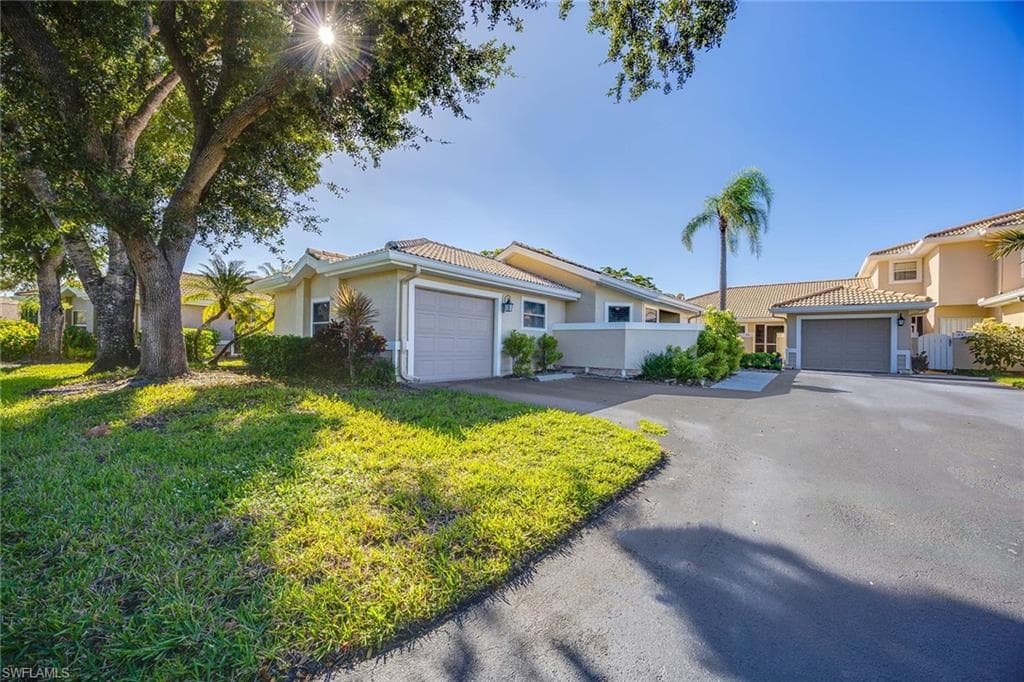 394 Emerald Bay CIR F1 NAPLES, FL 34110