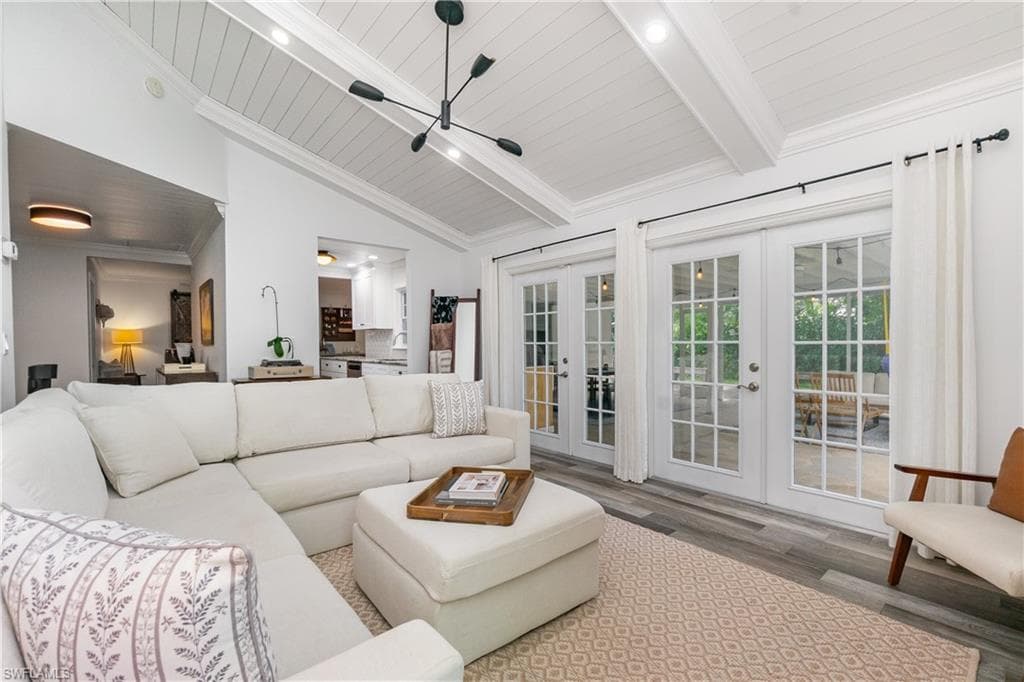 1320 Lake Shore DR NAPLES, FL 34103