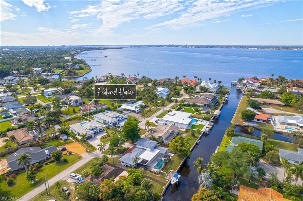 1332 Longwood DR FORT MYERS, FL 33919