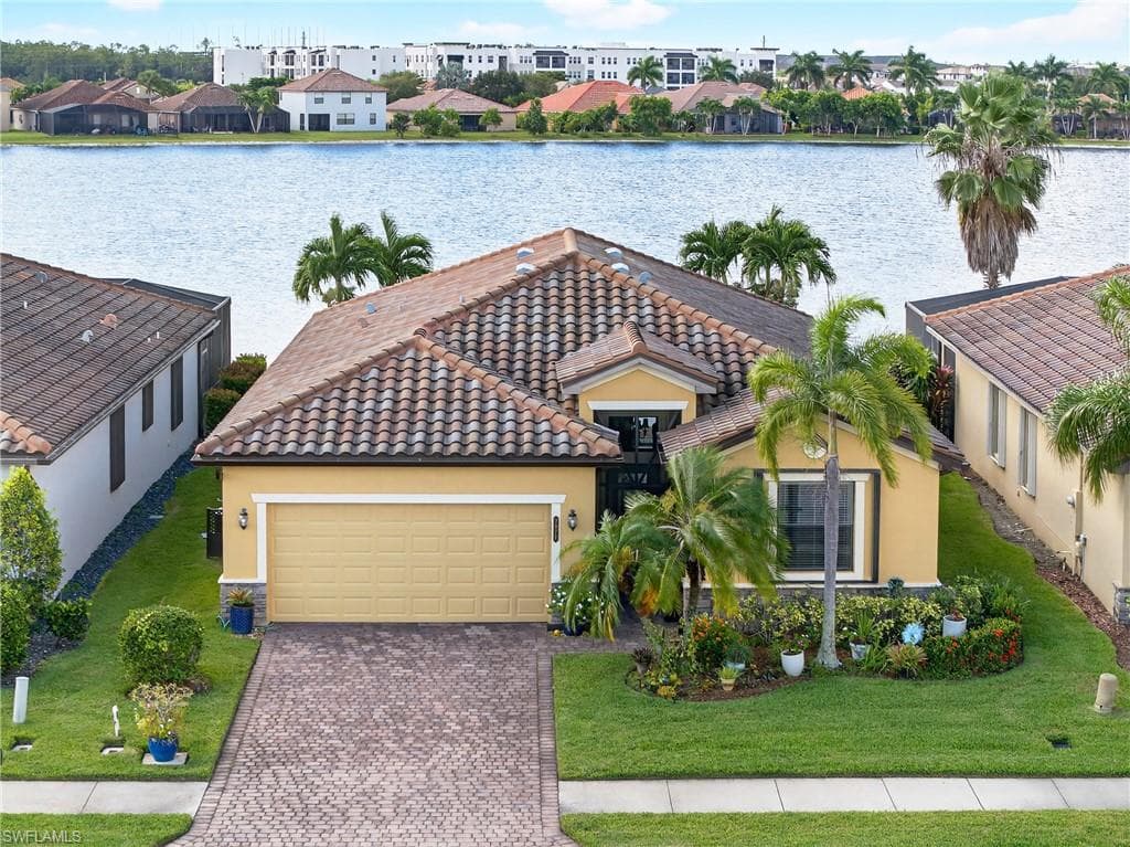 2877 Via Piazza LOOP FORT MYERS, FL 33905
