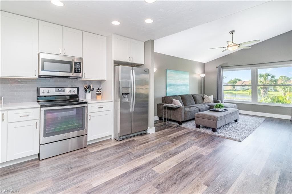 8382 Charter Club CIR 10 FORT MYERS, FL 33919