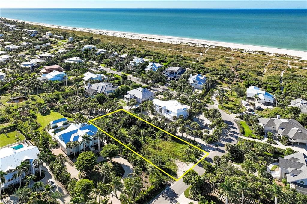 1321 Seaspray LN SANIBEL, FL 33957
