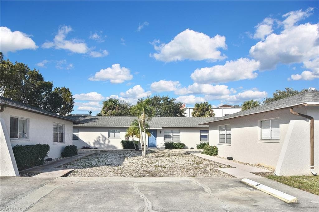 218 SE 16th PL 1 CAPE CORAL, FL 33990