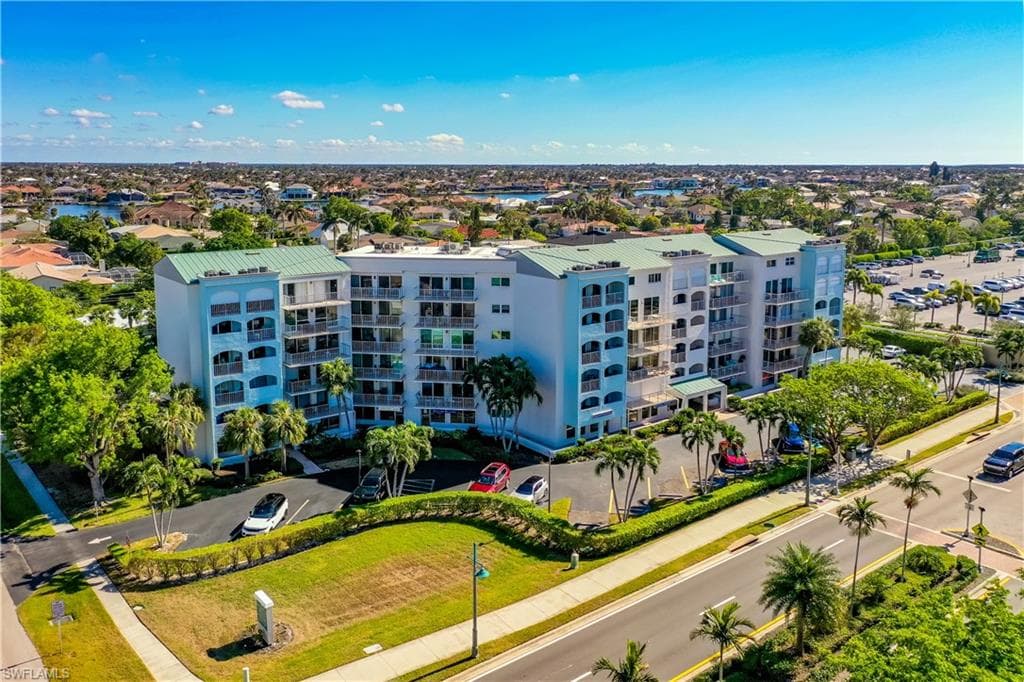 291 Collier BLVD 206 MARCO ISLAND, FL 34145