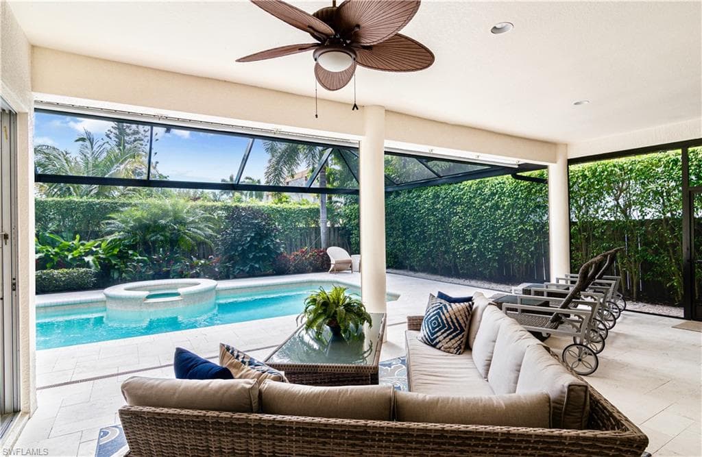 380 5th AVE N NAPLES, FL 34102