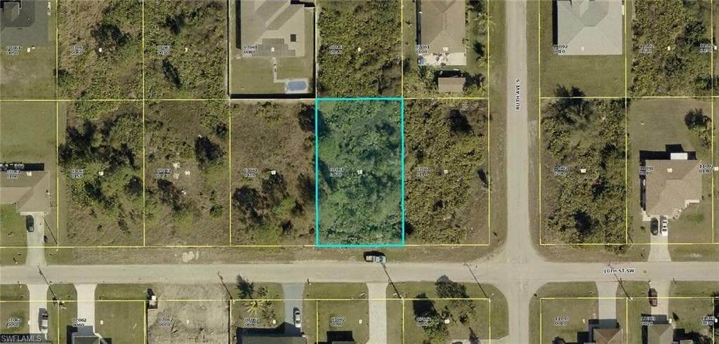 3302 10th ST SW LEHIGH ACRES, FL 33976