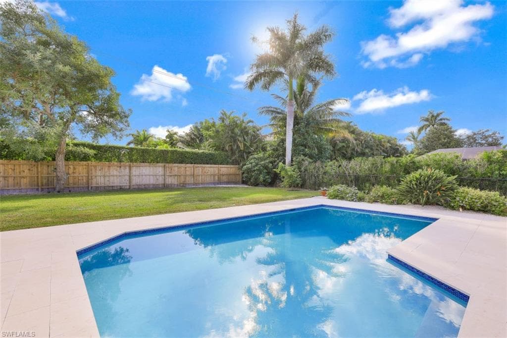 796 Ketch DR NAPLES, FL 34103
