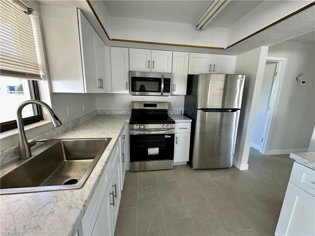 3717 SW 6th AVE CAPE CORAL, FL 33914